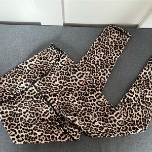 Zyia Scrunch Butt Leopard Leggings